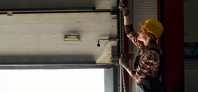 Addressing Common Garage Door Stoppage Issues in Cedar Falls, IA