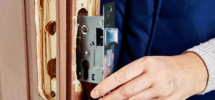 Garage Door Lock Replacement Cedar Falls